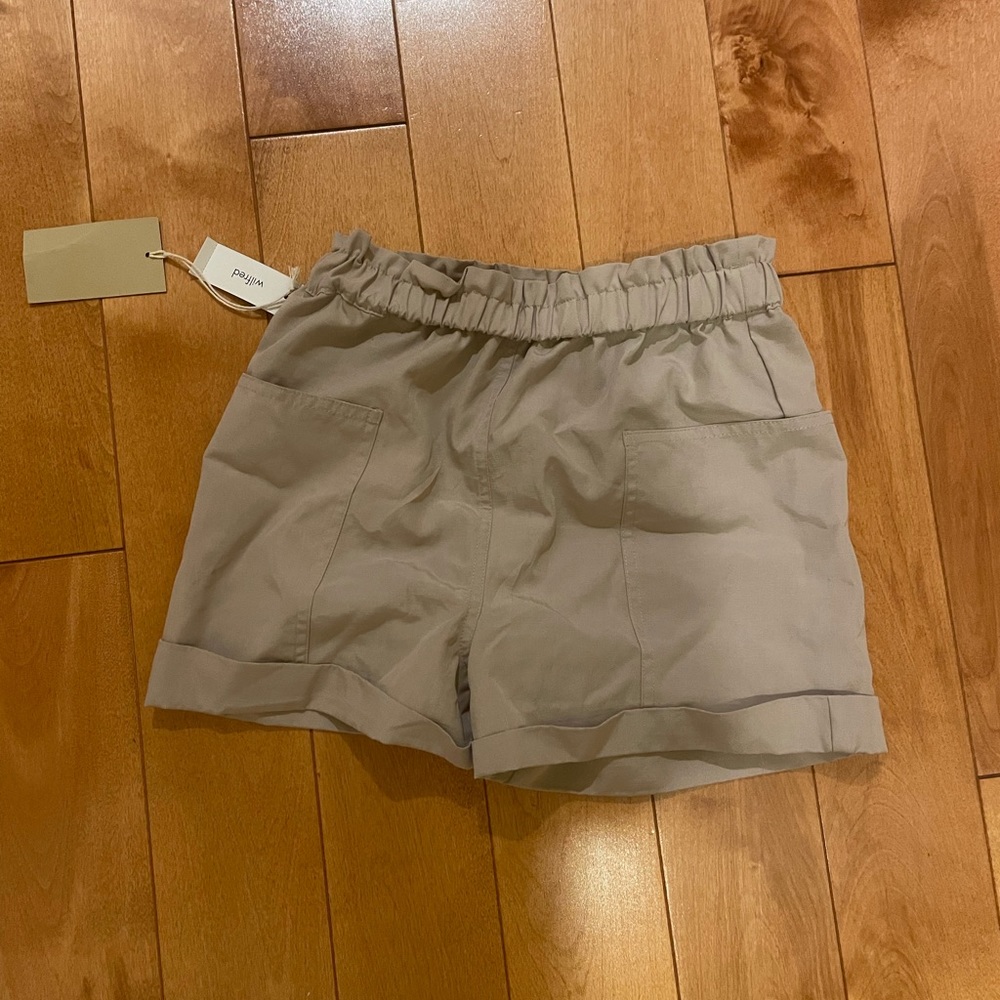 Aritzia Wilfred Jessica Shorts size 0 NWT